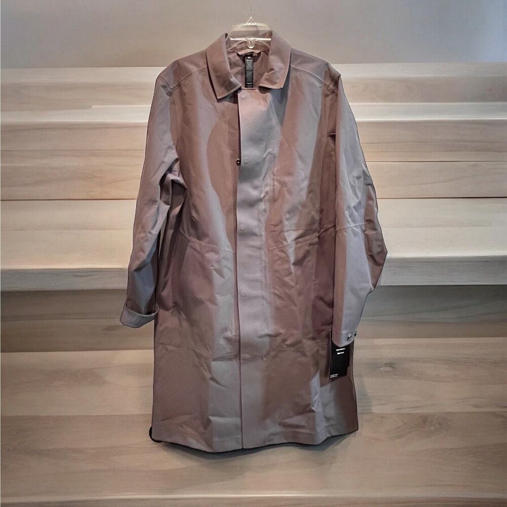 Lululemon New Venture Rain Coat Men's Large Waterproof Windproof NWT